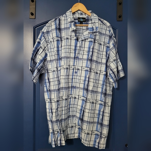 Shirt - Picture 1 of 3